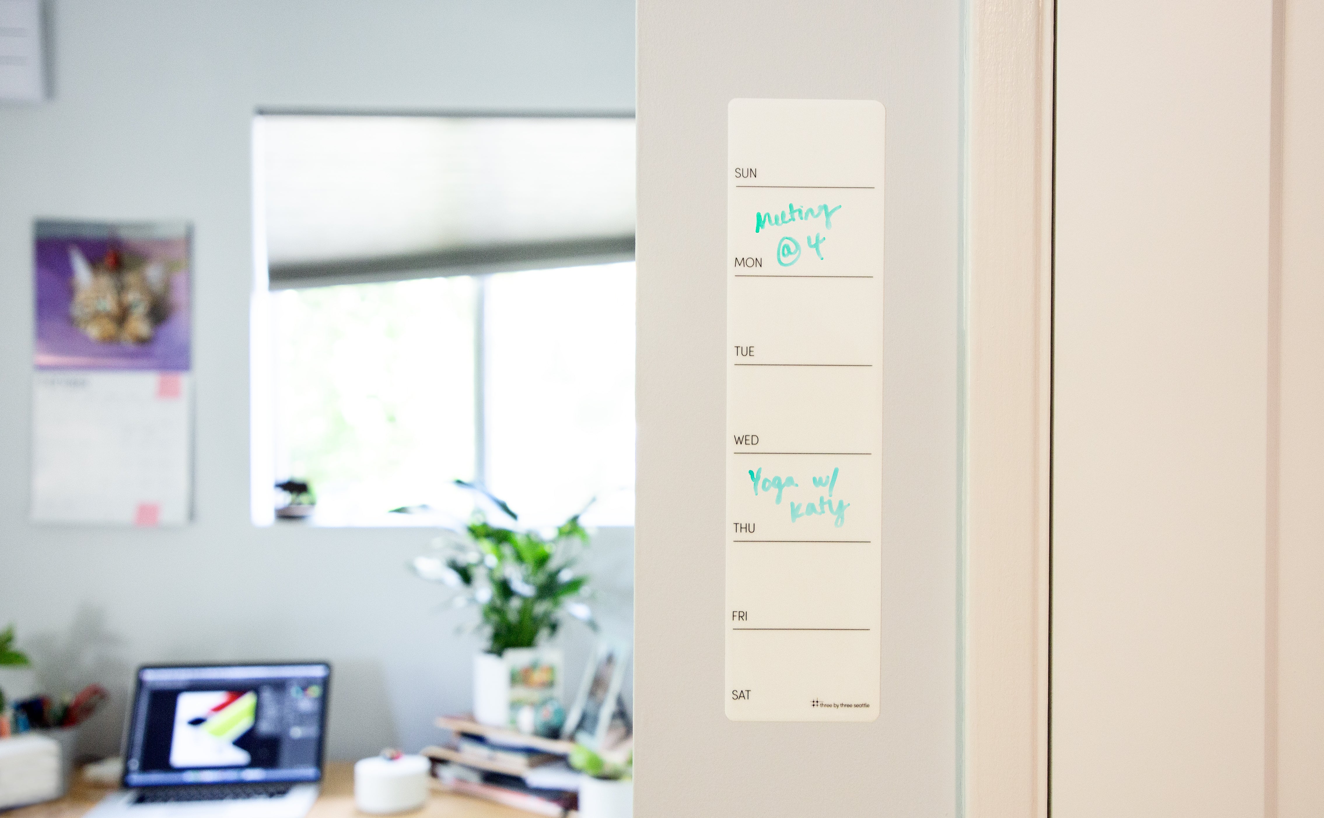 up·date!™ silicone monthly planner + mark·up! dry·erase markers