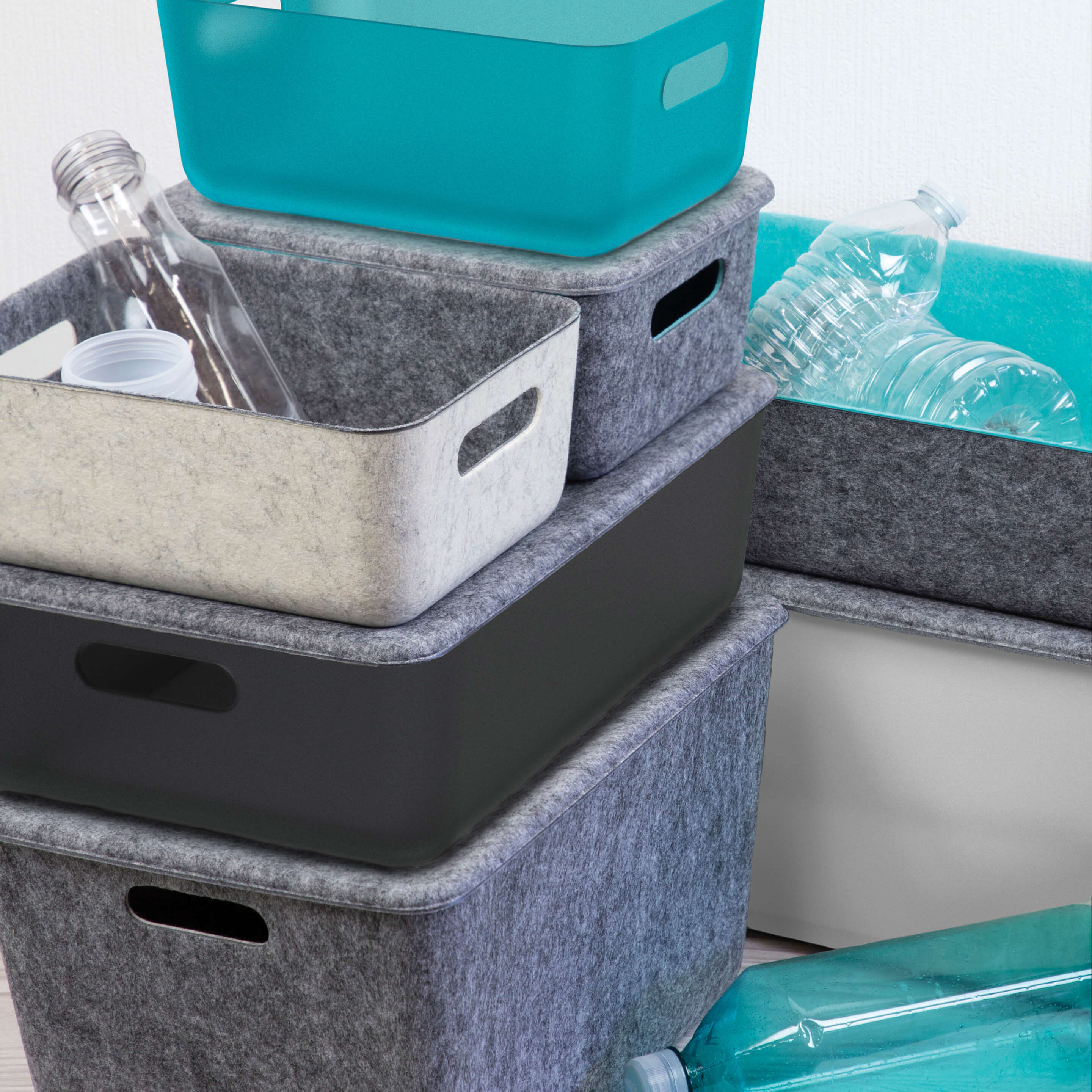 reSTAK recycled FELT storage medium short bin + lid